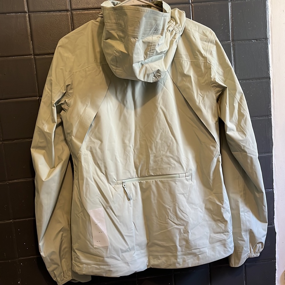 H&M Move Wind/Rain Jacket - Picture 4 of 7